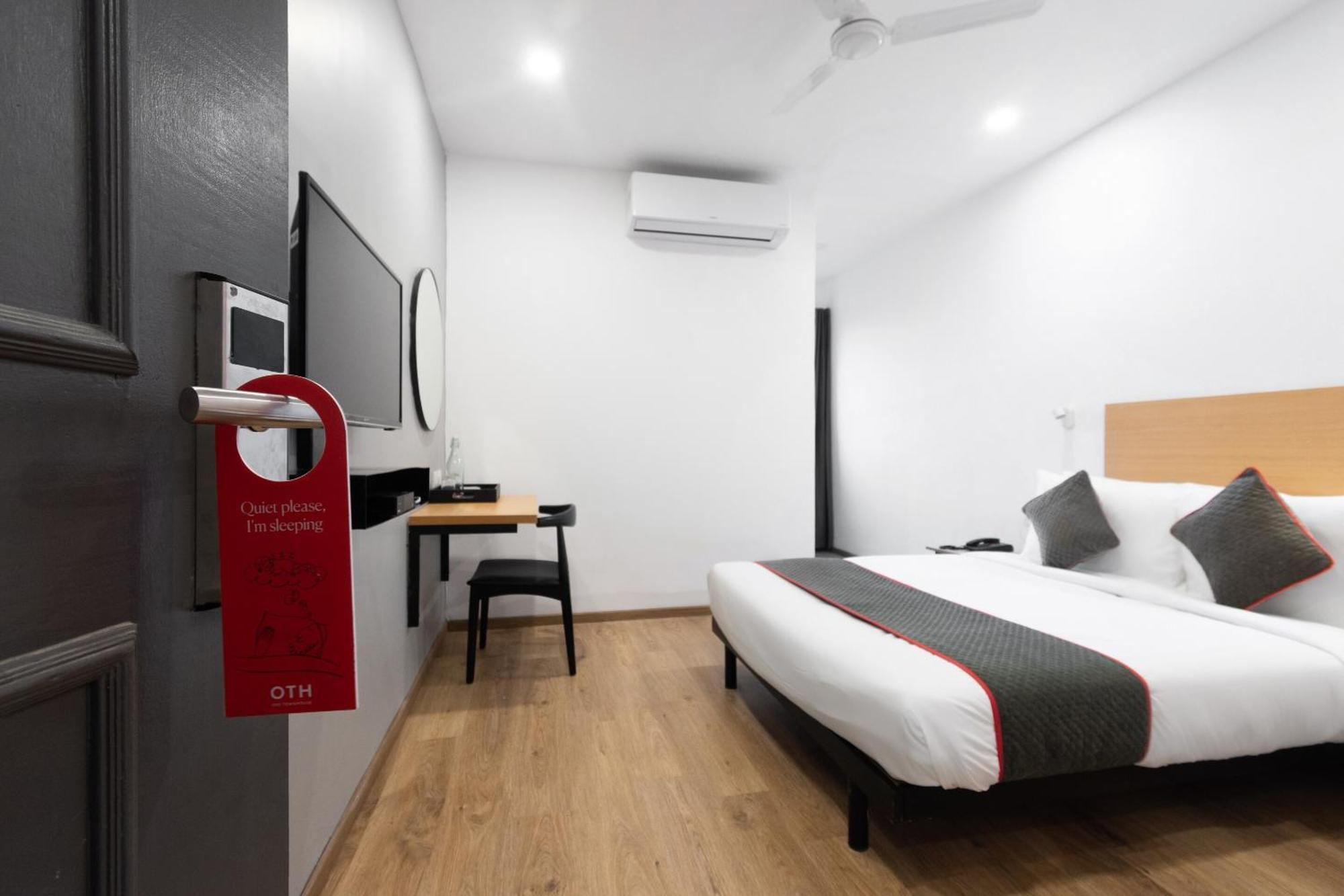 Townhouse Hotel Mannat International Колката Екстер'єр фото
